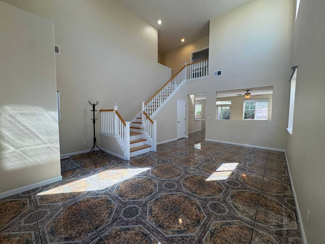687 Rockspray Cir - Photo 2 of 22