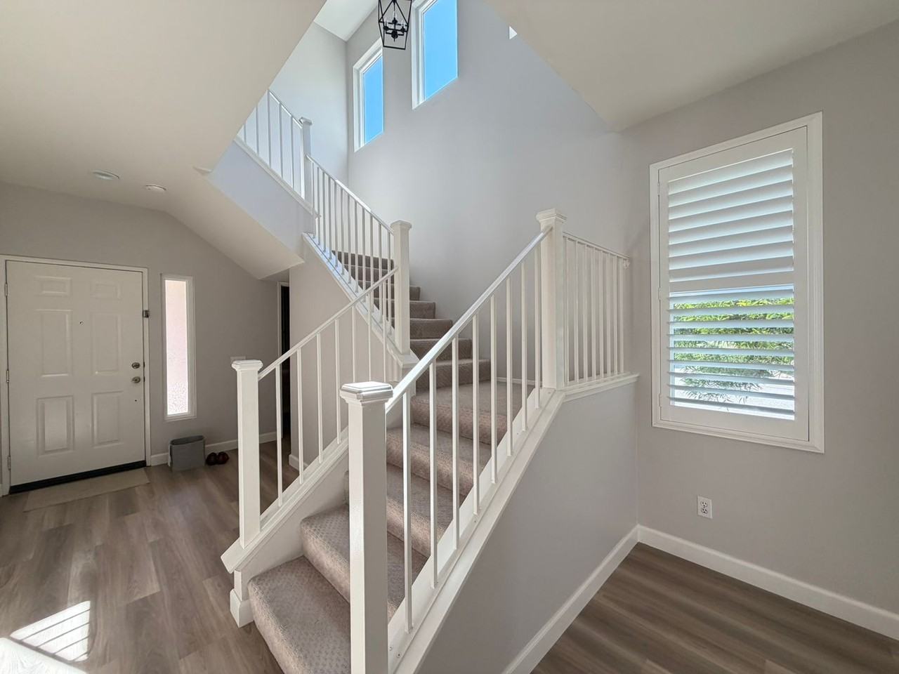 1103 Calle Tesoro - Photo 3 of 24