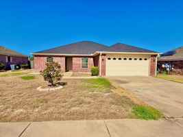 featured image of 2415 Isabelle Dr