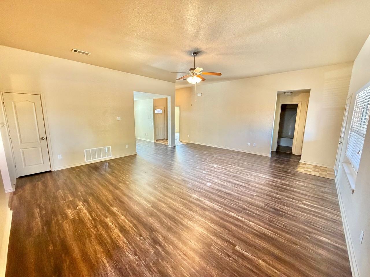 2415 Isabelle Dr - Photo 6 of 39