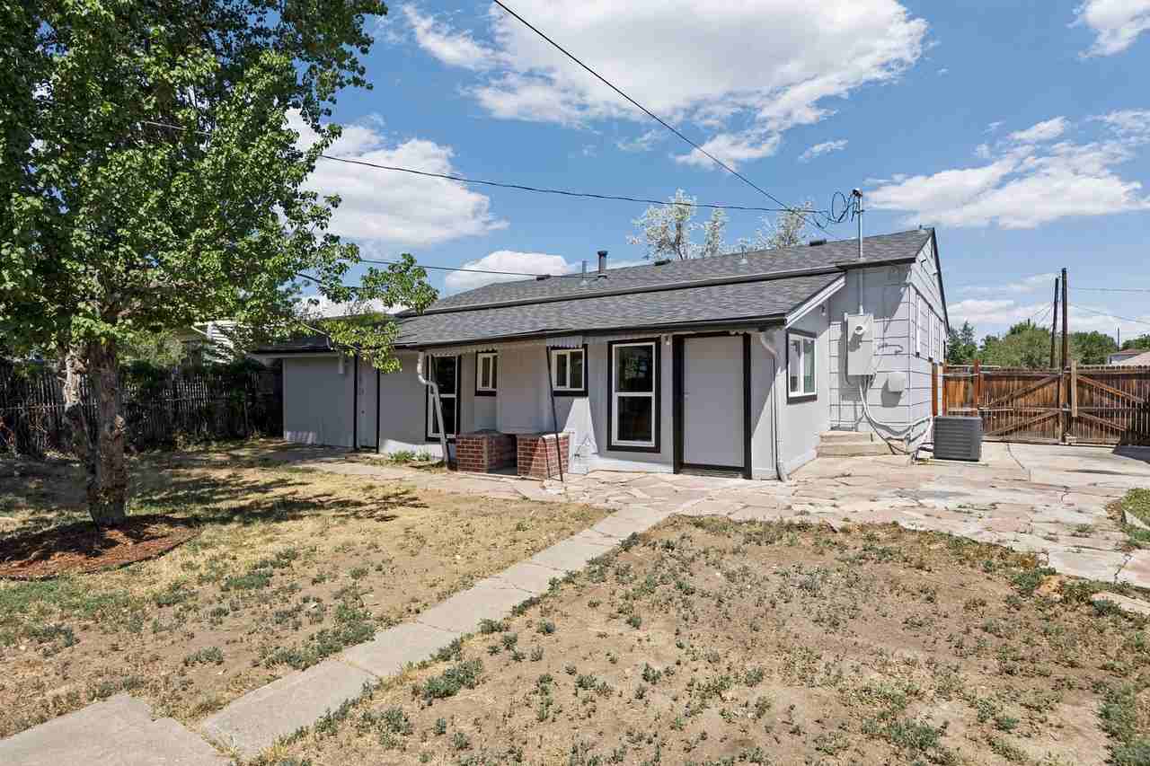 1880 W Arkansas Ave - Photo 7 of 27