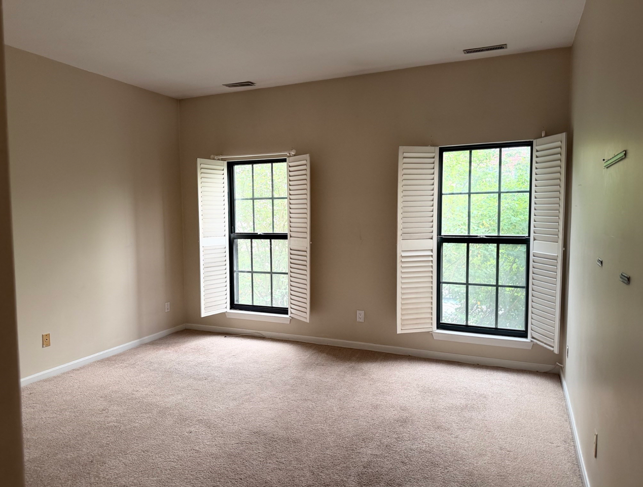 71 Princeton St - Photo 5 of 7
