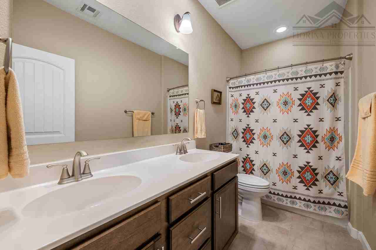 16 Wirecrest Ln - Photo 7 of 30