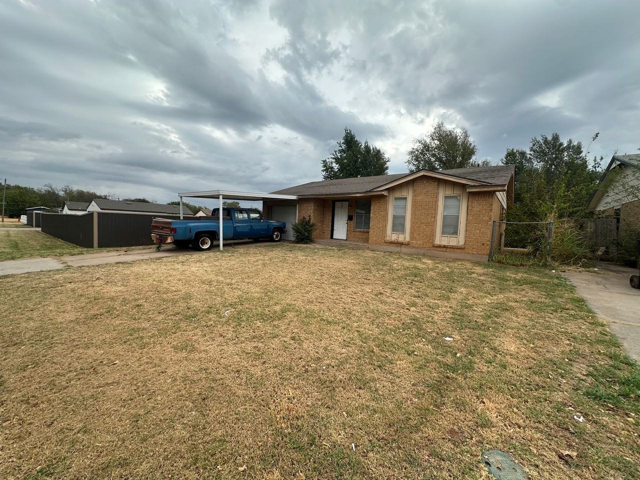 4808 S Dimple Dr - Photo 2 of 50