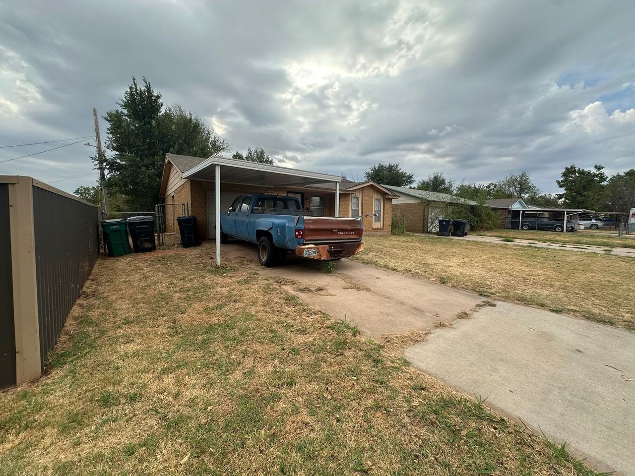 4808 S Dimple Dr - Photo 3 of 50