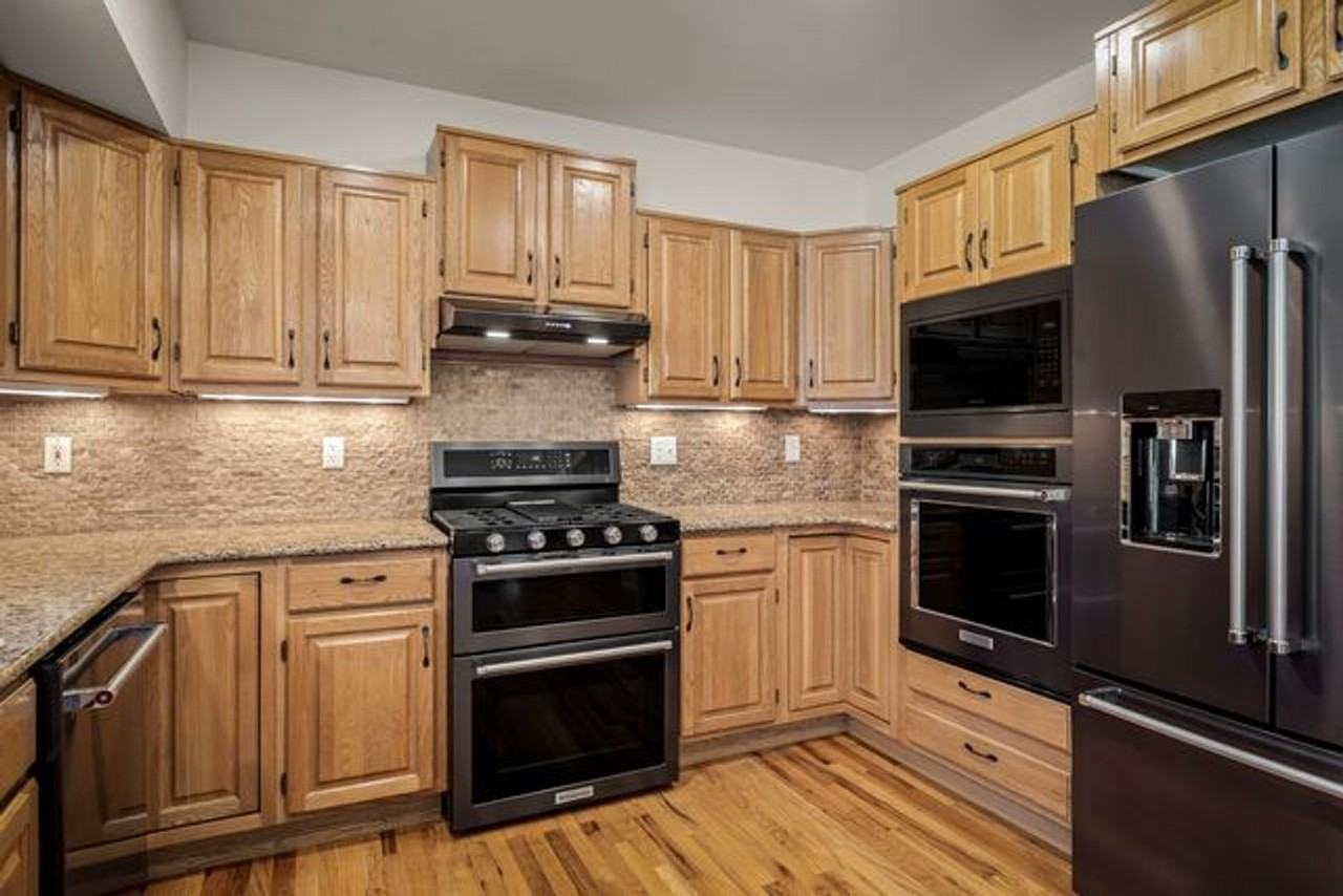 8450 Melross Ct - Photo 4 of 20