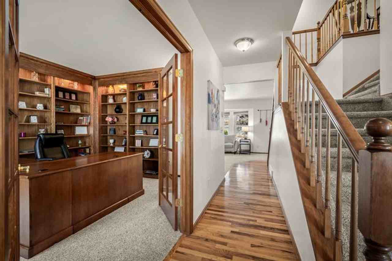 8450 Melross Ct - Photo 6 of 20