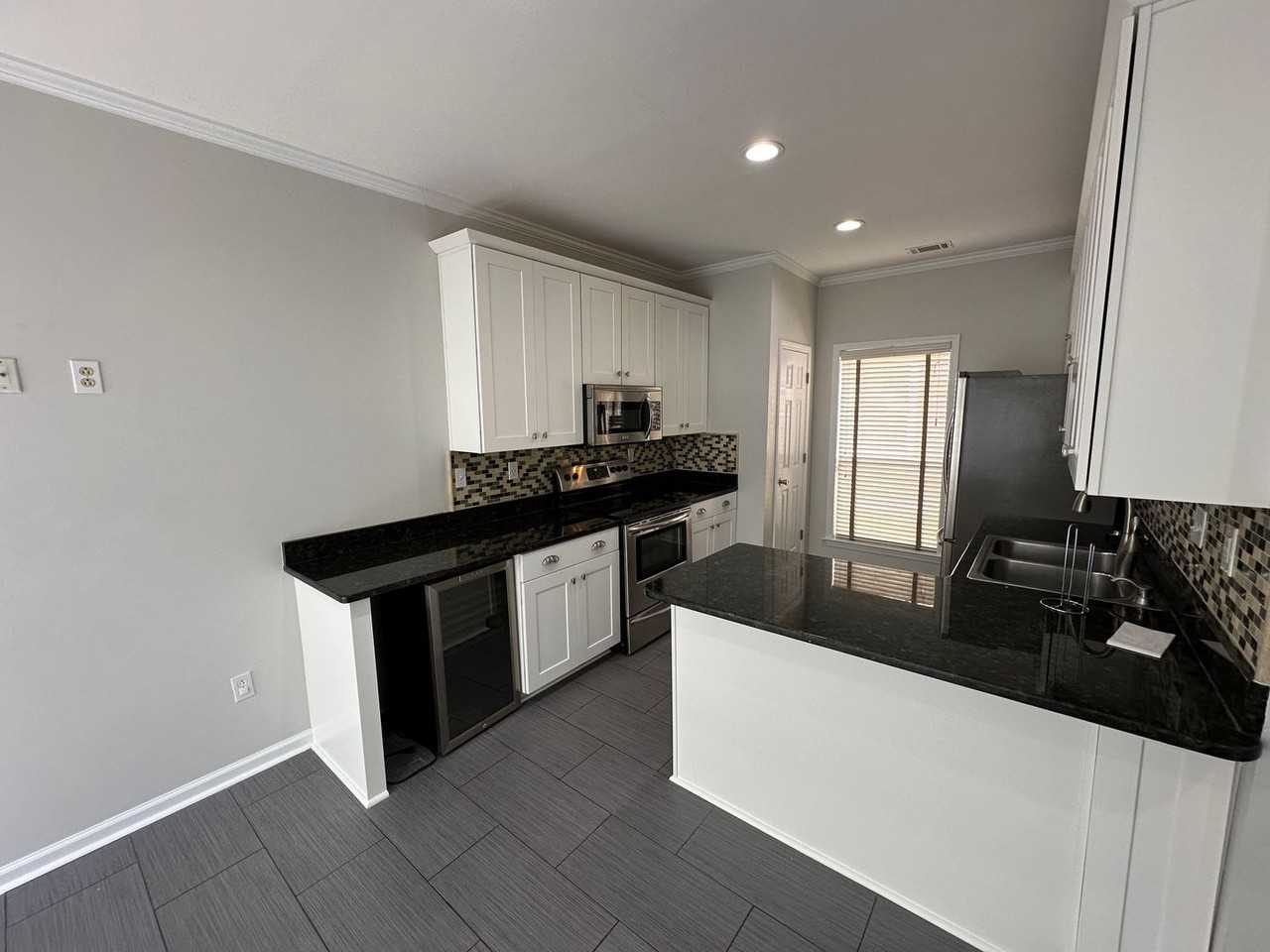 1054 Island Pl E - Photo 6 of 21