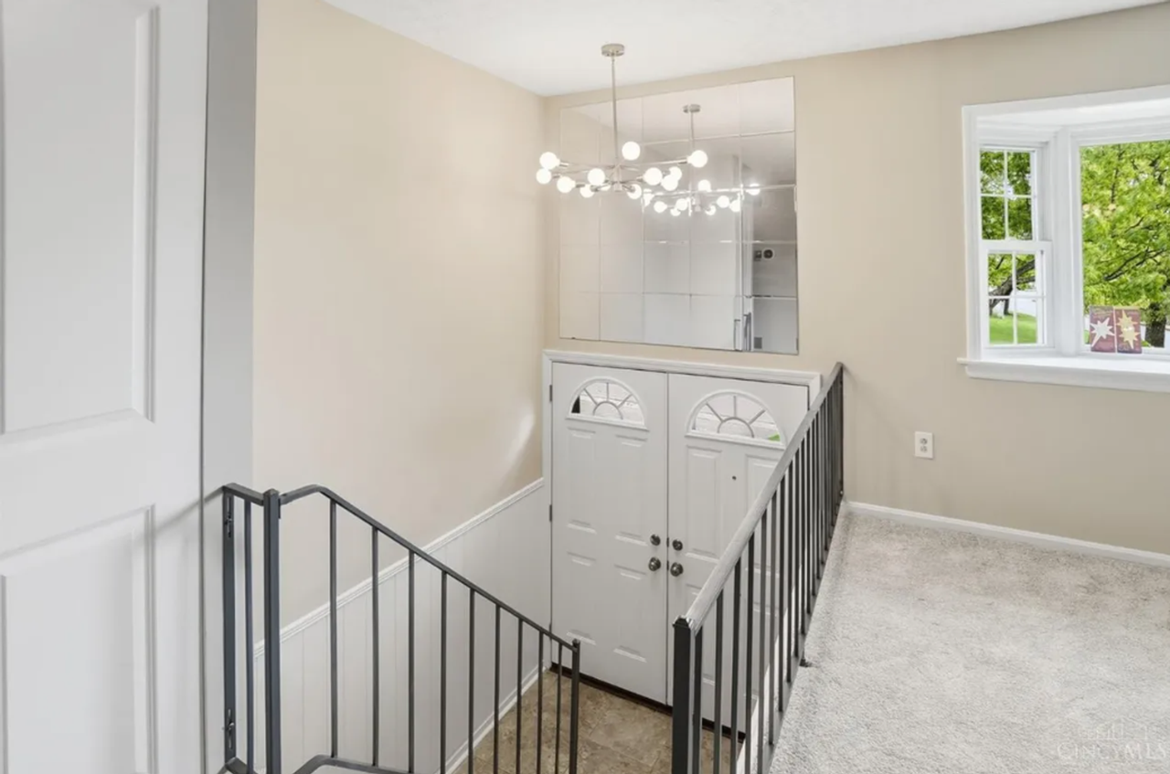 873 Tradewind Dr - Photo 2 of 28