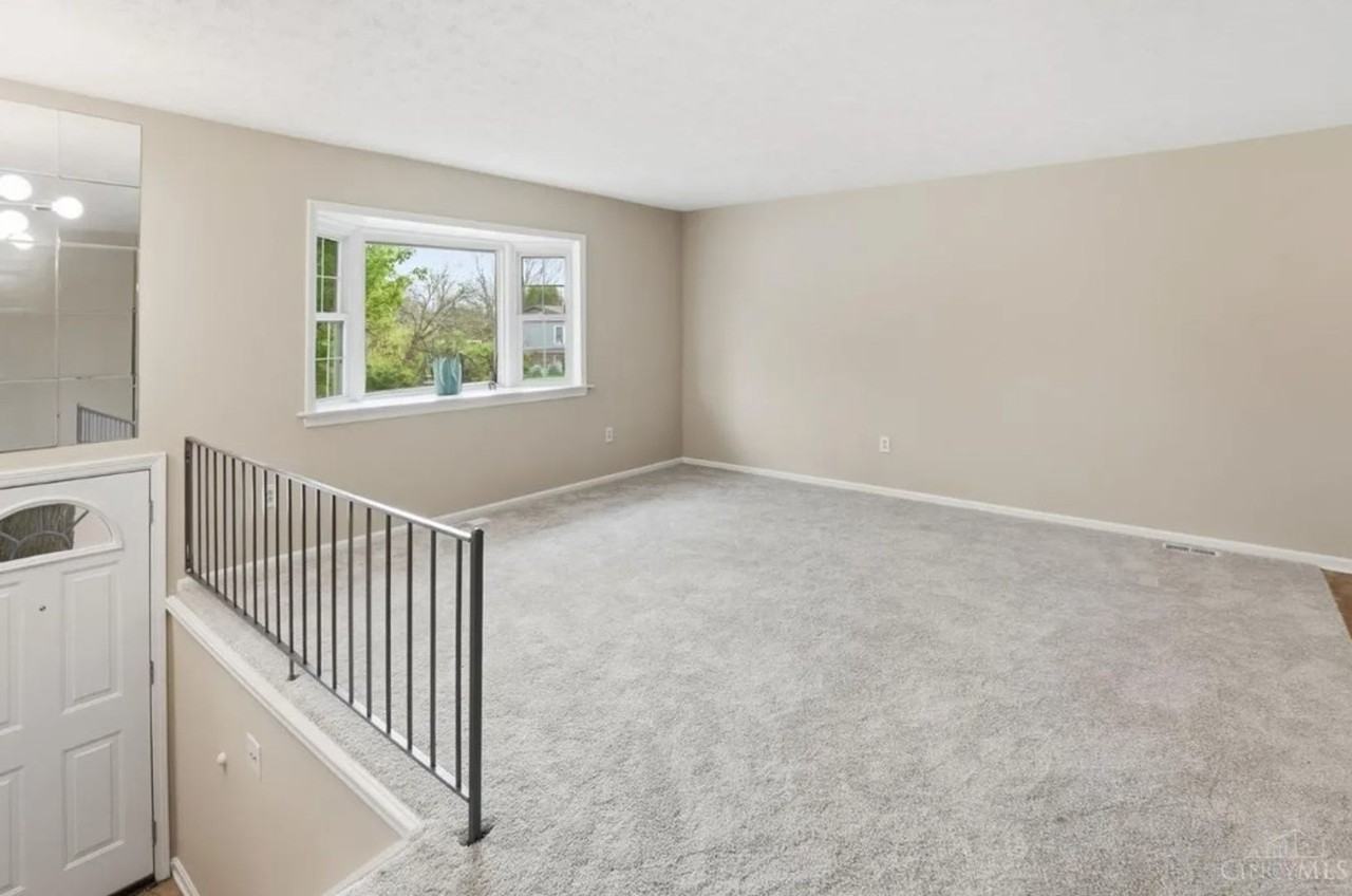 873 Tradewind Dr - Photo 3 of 28