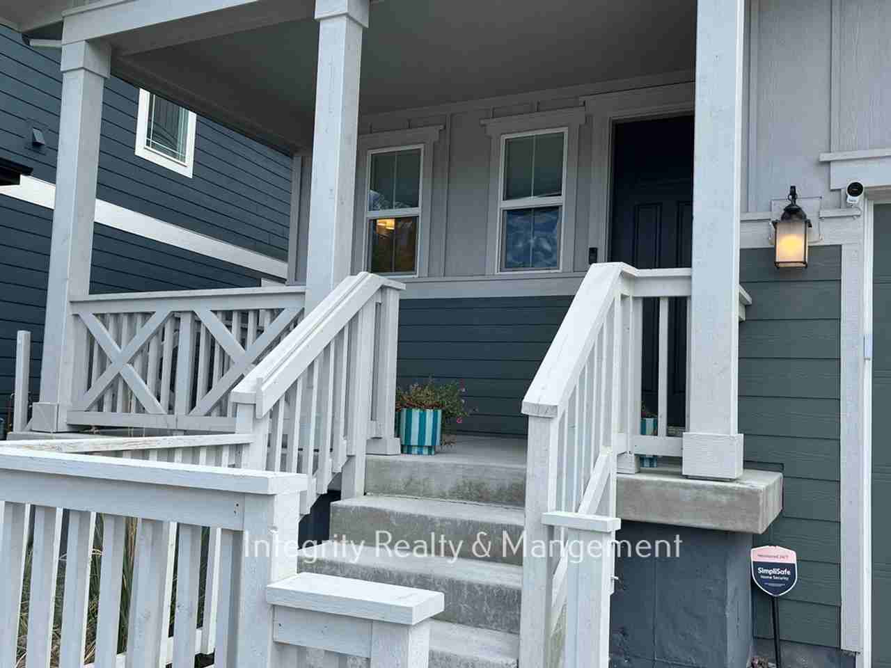 33 Felicity Loop - Photo 2 of 45