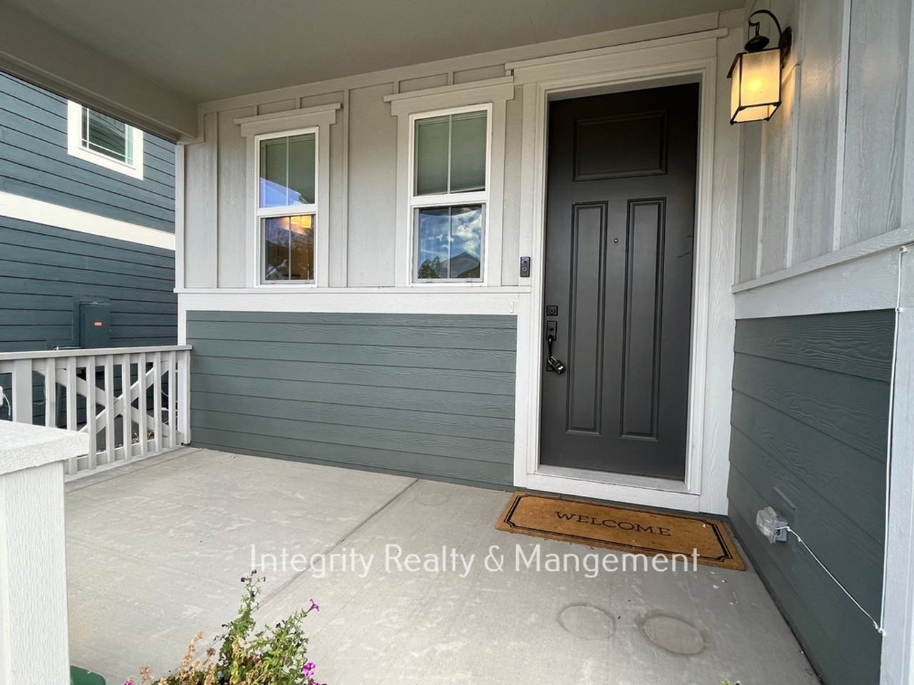 33 Felicity Loop - Photo 3 of 45