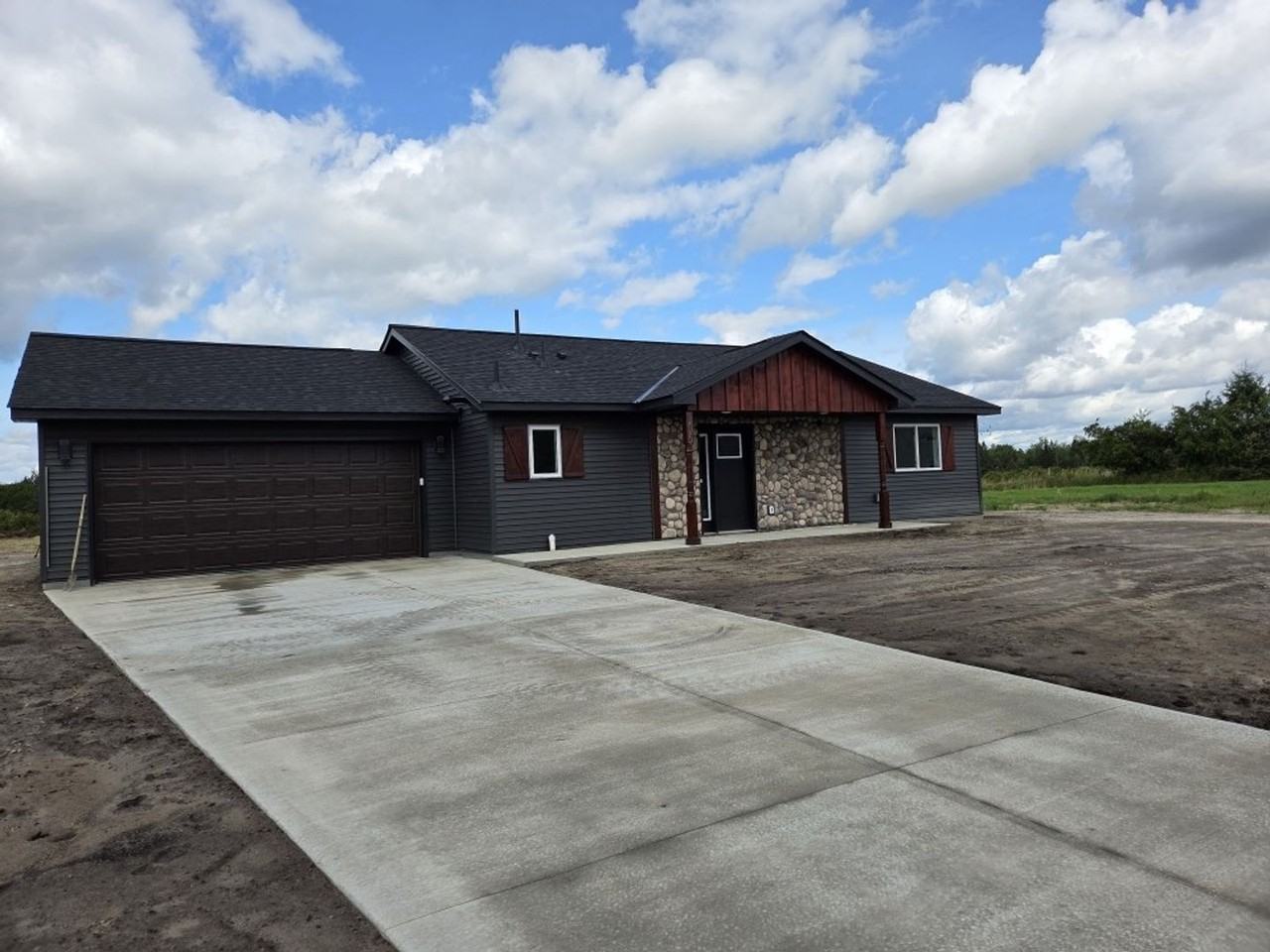105 8th St - Photo 5 of 22