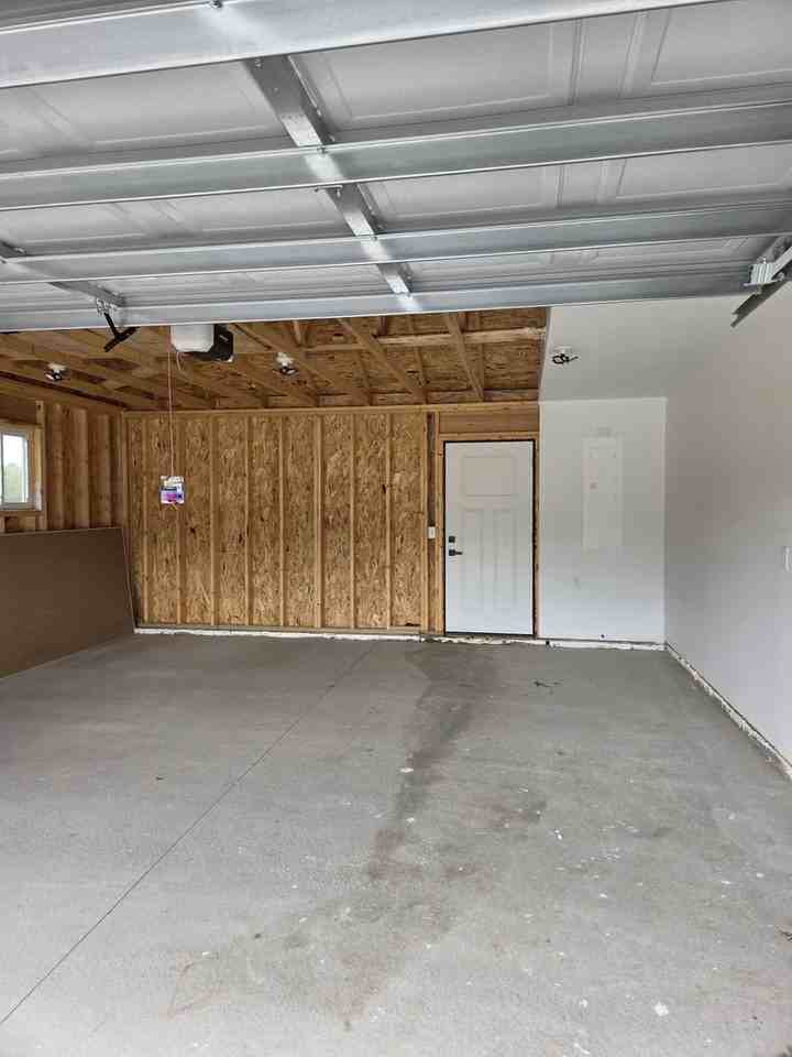 105 8th St - Photo 6 of 22