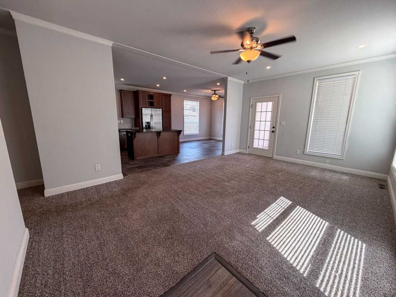 13734 Ferguson Dr - Photo 2 of 14