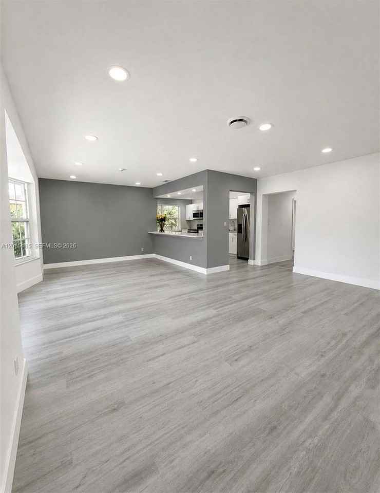 3540 Nw 38th Ter - Photo 2 of 17
