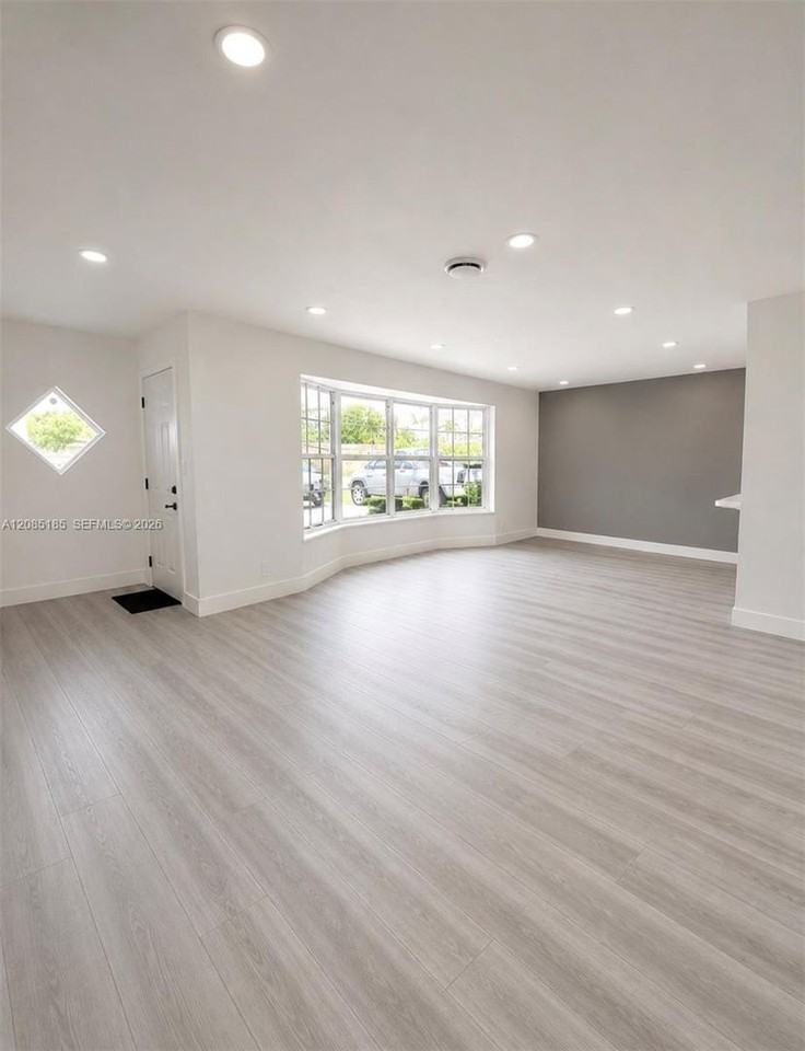 3540 Nw 38th Ter - Photo 3 of 17