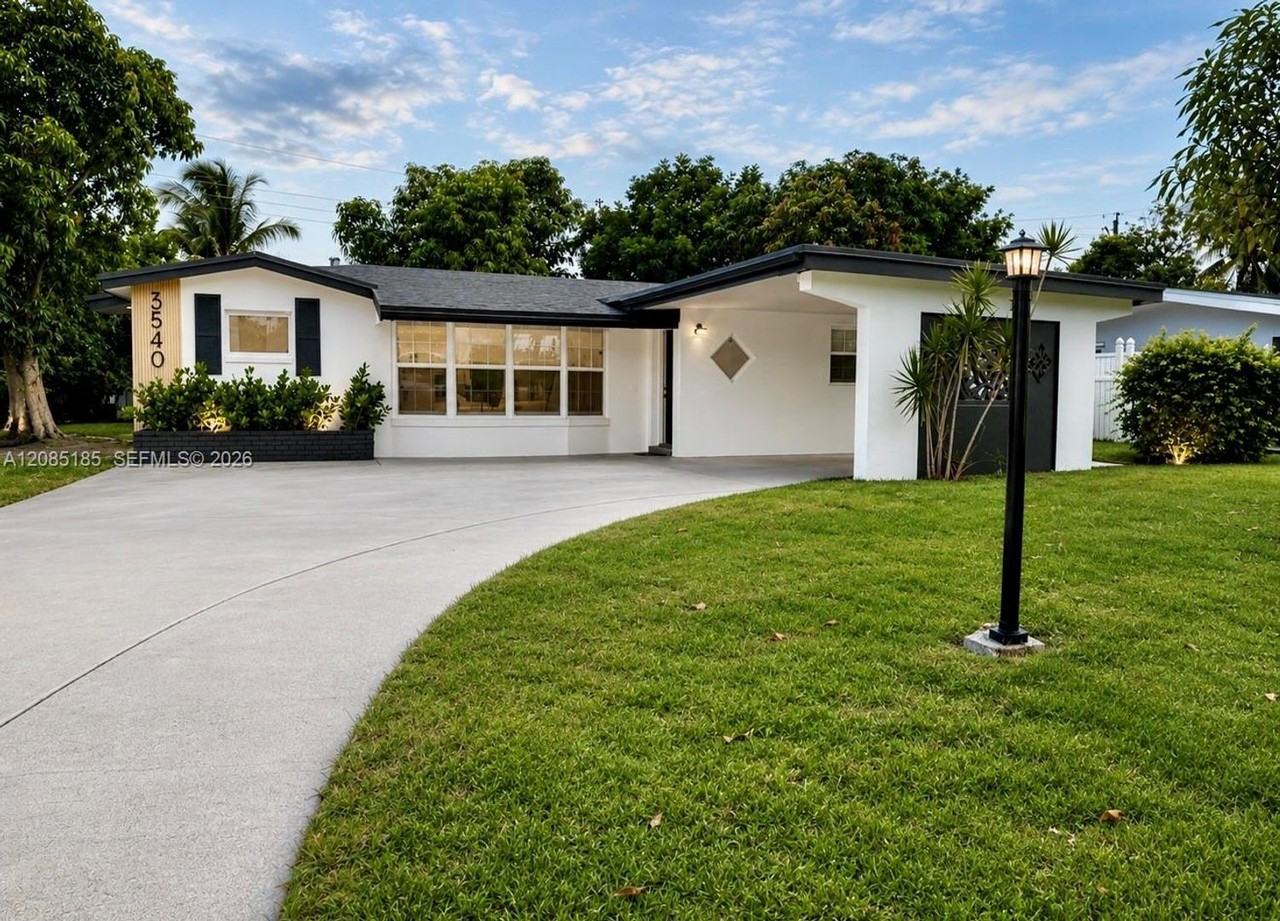 3540 Nw 38th Ter - Photo 6 of 17