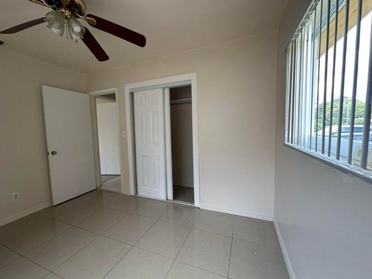 1316 Nw 15th Pl - Photo 6 of 13