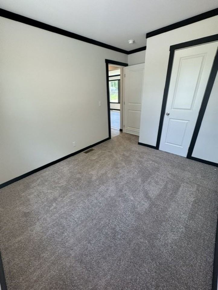 3204 Fork Shoals Rd - Photo 5 of 17