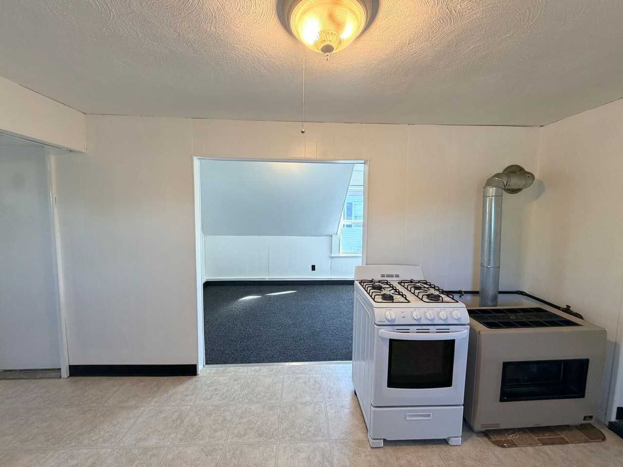 10 Island St - Photo 4 of 14