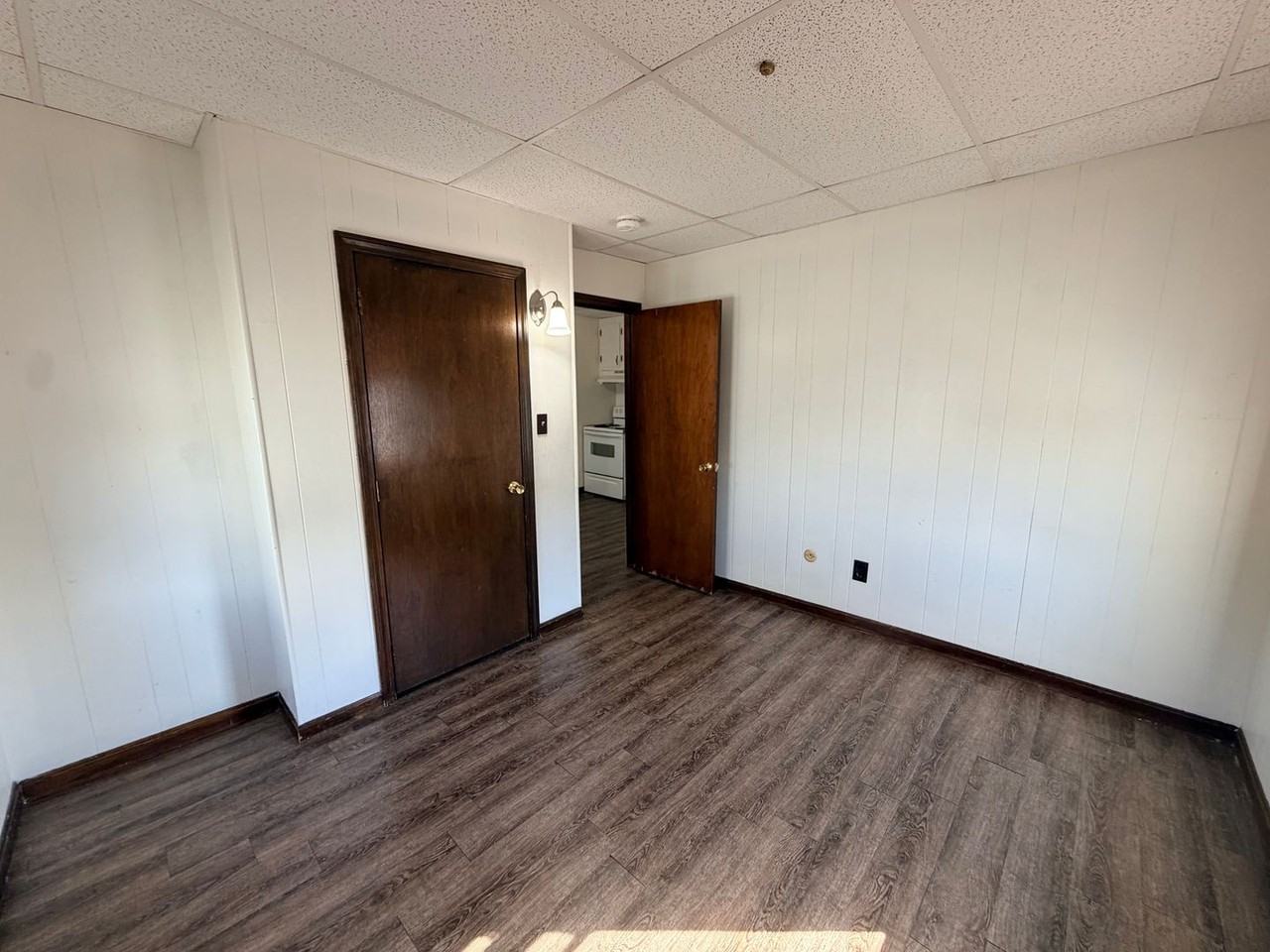 768 Lakeview Ave - Photo 4 of 9