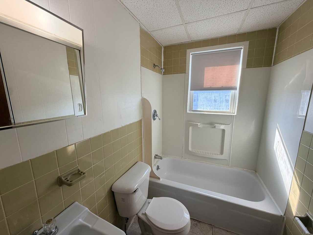 768 Lakeview Ave - Photo 7 of 9