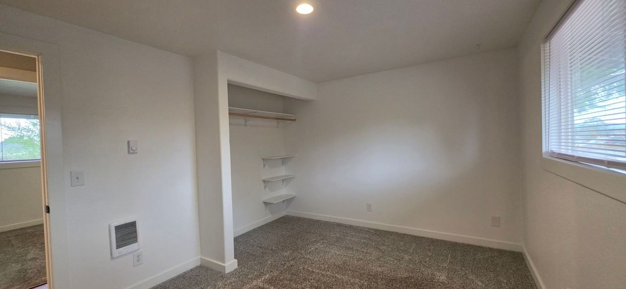 337 E Polk St - Photo 3 of 20