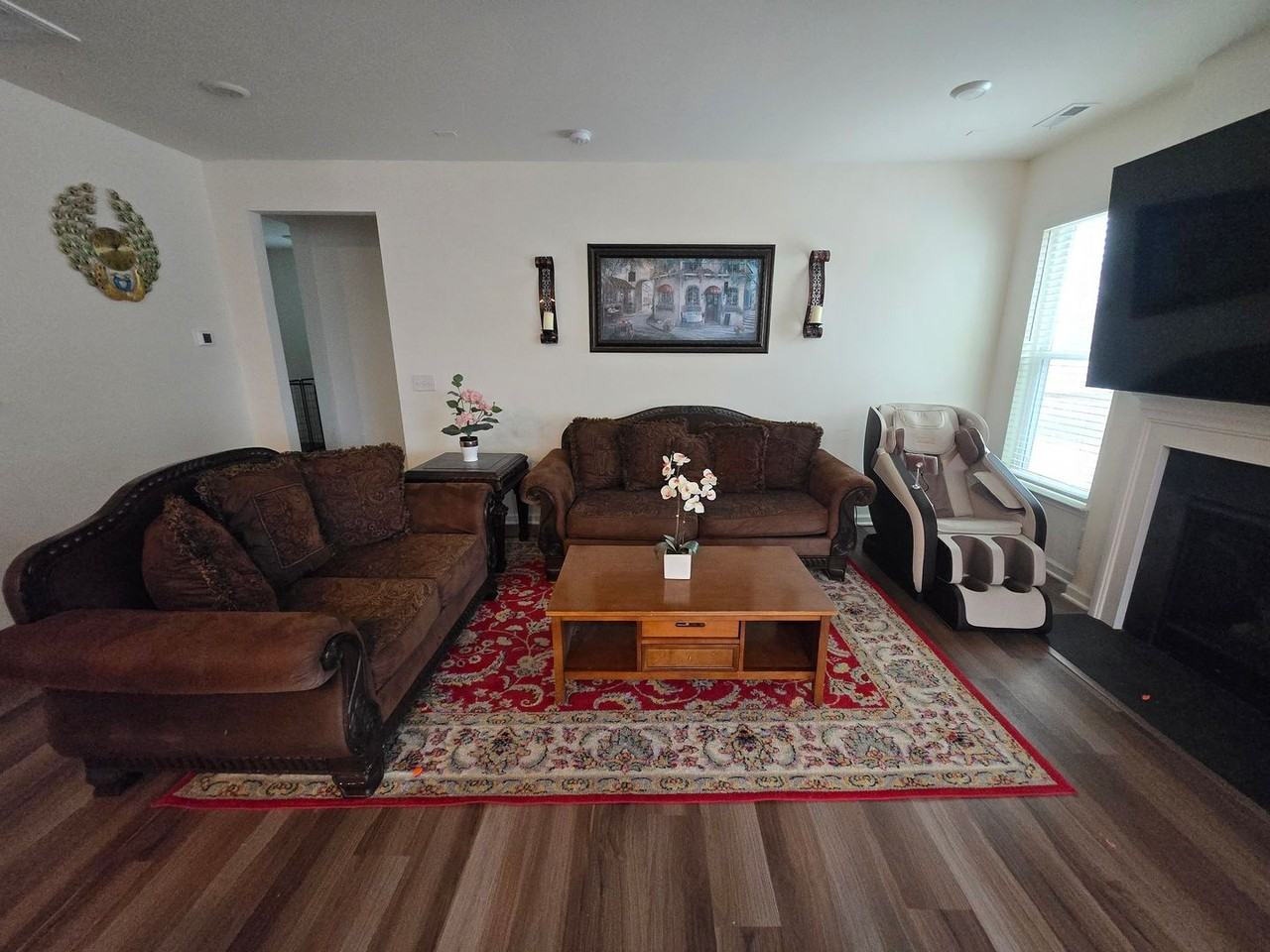 104 Buxton St - Photo 5 of 17