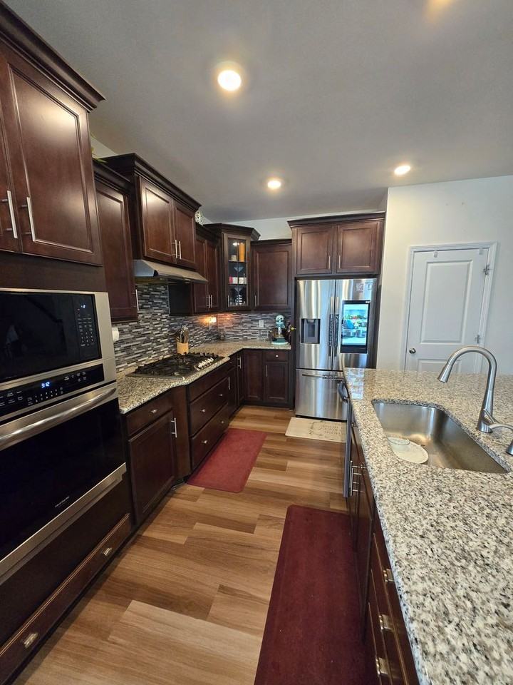 104 Buxton St - Photo 7 of 17