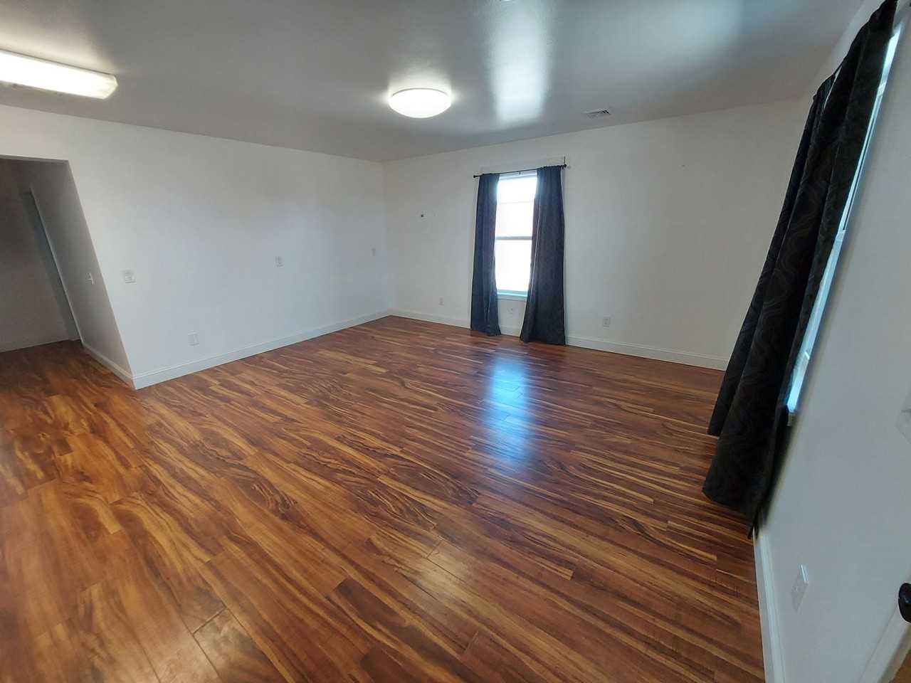 4576 Hill Rd - Photo 3 of 12