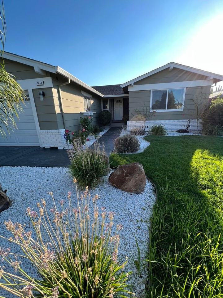 3214 Harbour Dr - Photo 5 of 37