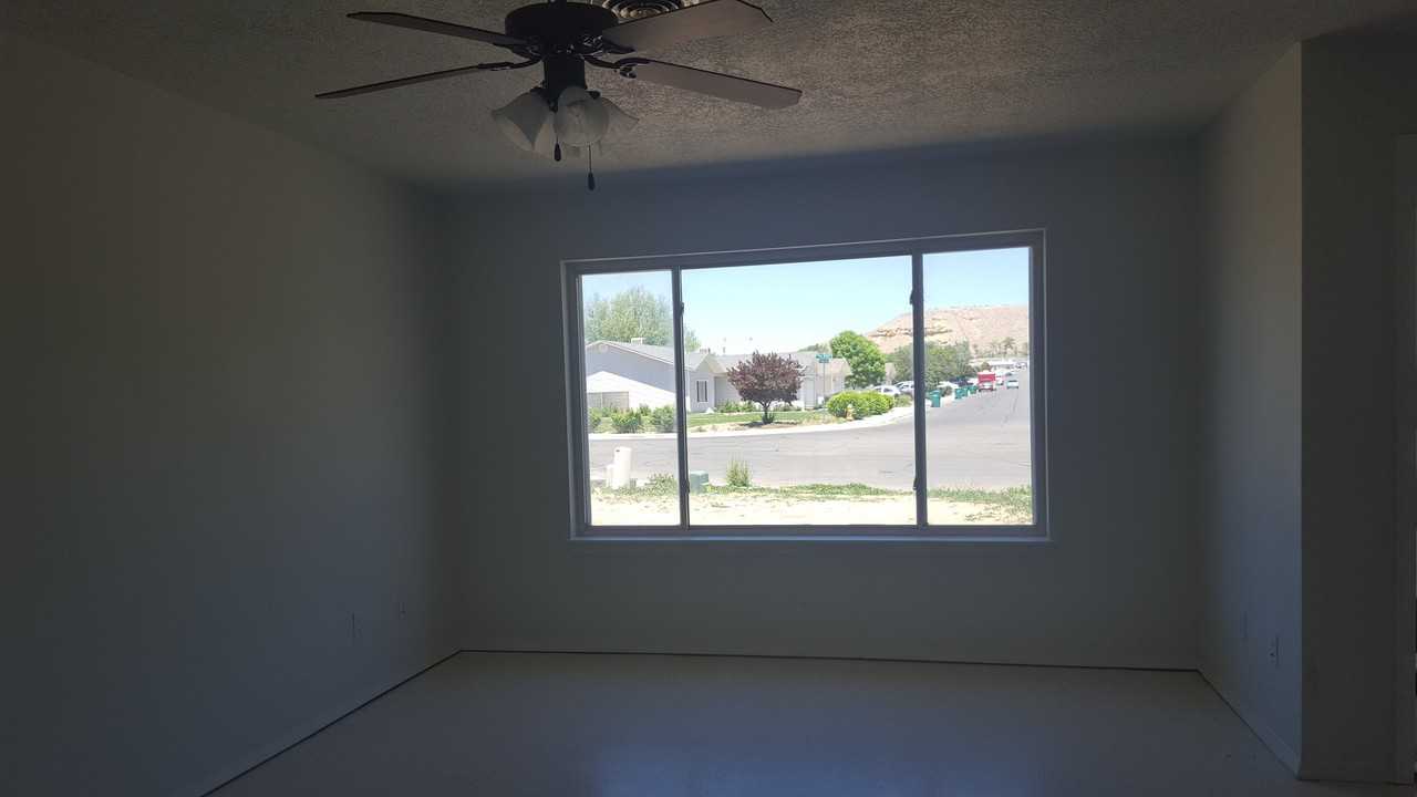 2705 La Napa St - Photo 3 of 10