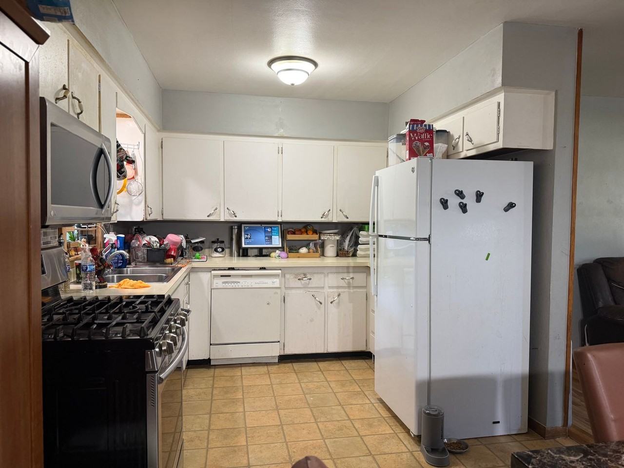 244 Mckay Ave - Photo 2 of 11