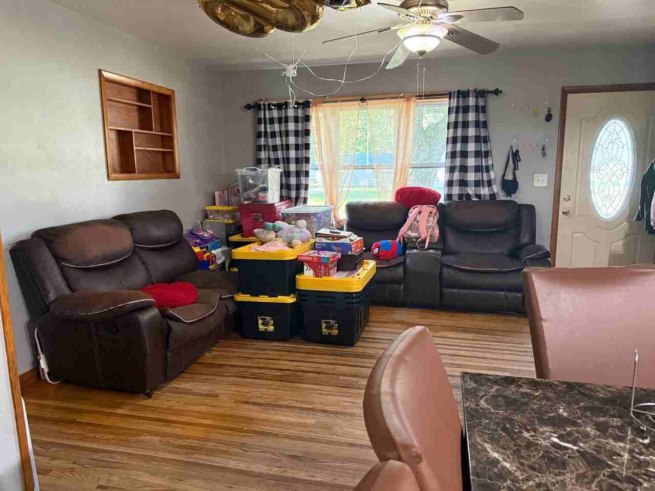 244 Mckay Ave - Photo 5 of 11