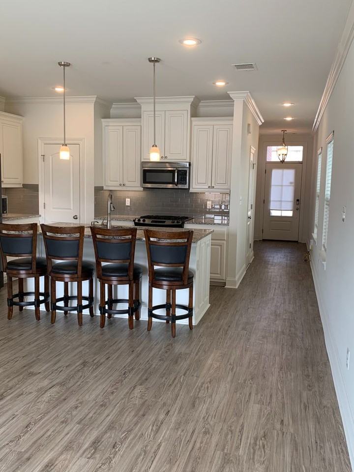 2127 Shadowbrook Dr W - Photo 4 of 24