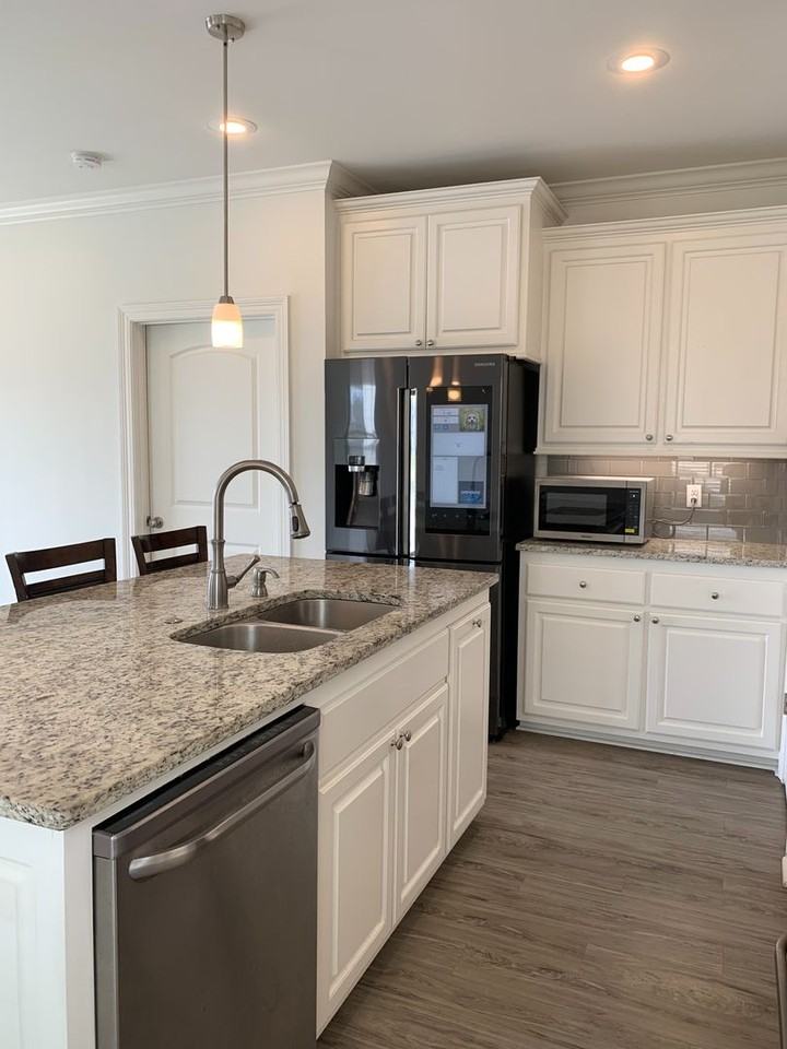 2127 Shadowbrook Dr W - Photo 6 of 24