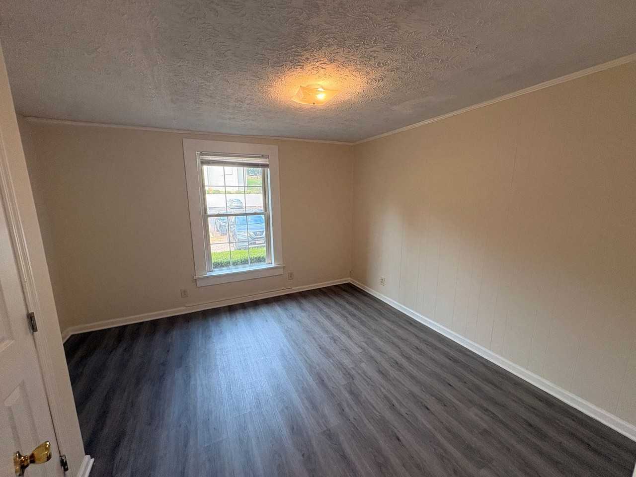 346 Reese St #1 - Photo 6 of 13