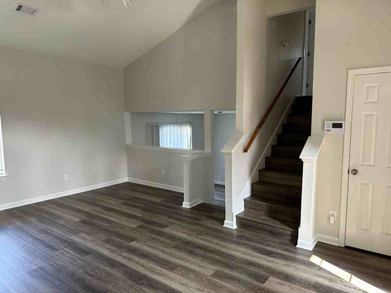 7082 Oakwood Cir - Photo 6 of 18