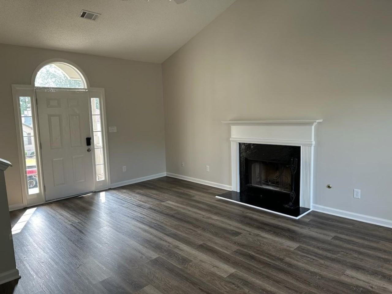 7082 Oakwood Cir - Photo 7 of 18