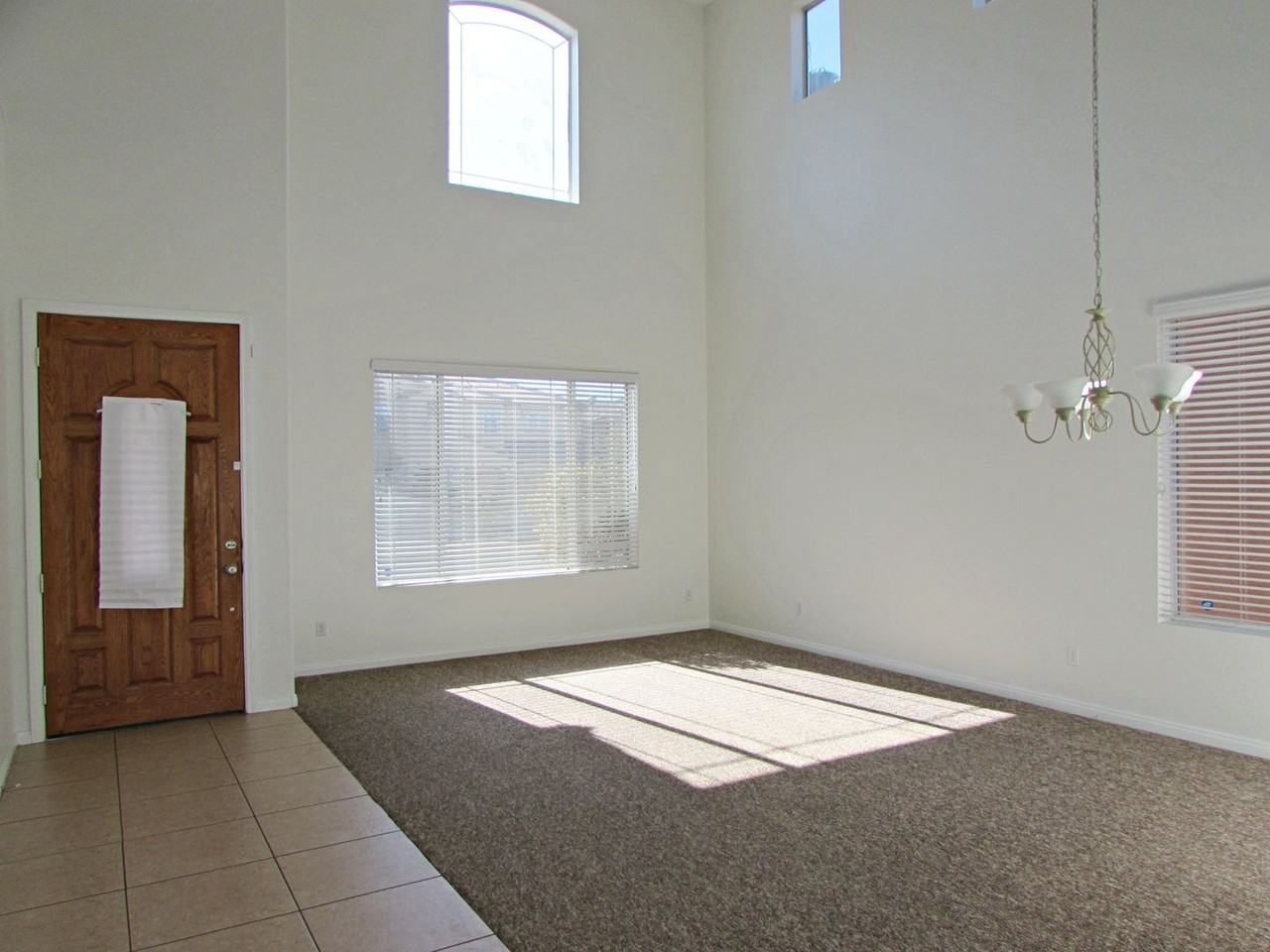 722 Bighorn Creek St - Photo 4 of 34