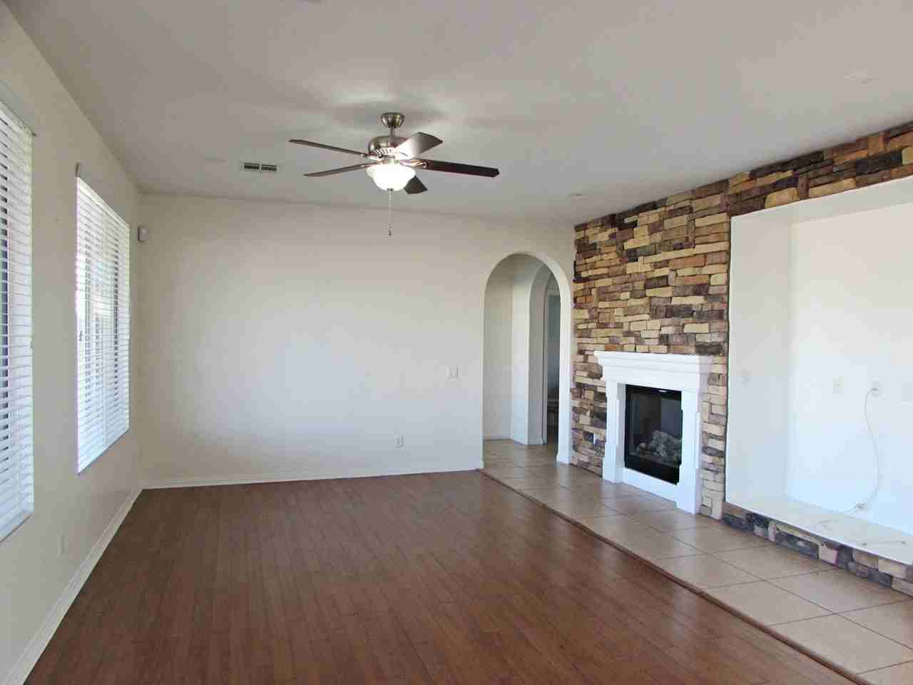 722 Bighorn Creek St - Photo 6 of 34