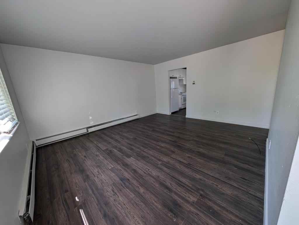 121 N 5th Ave - Photo 2 of 6