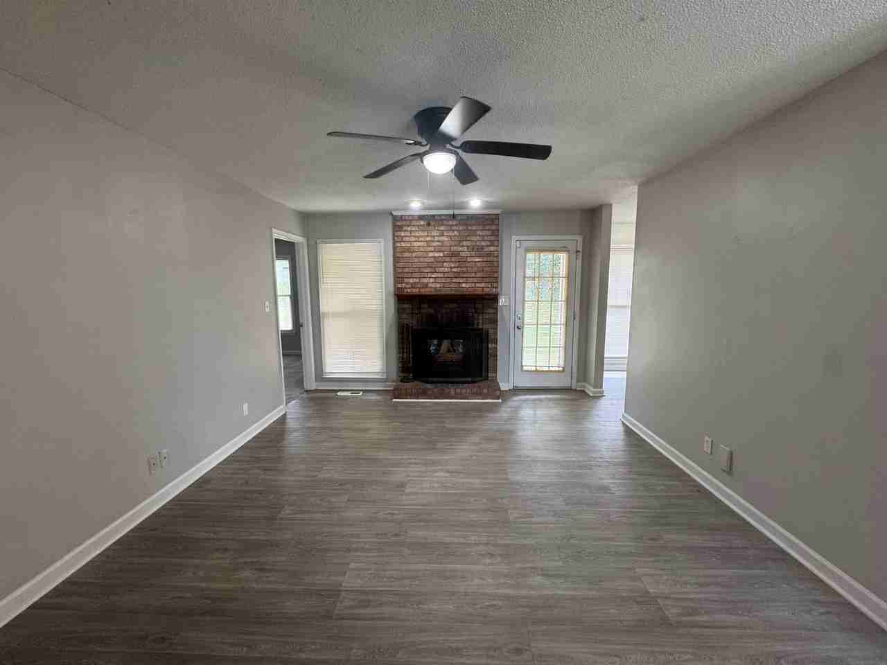 140 Whitehall Dr - Photo 5 of 27