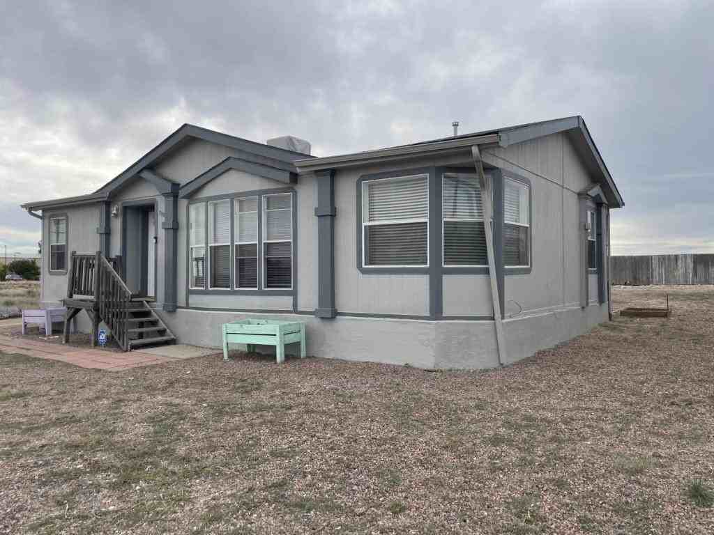 398 E Hemlock Dr - Photo 2 of 16