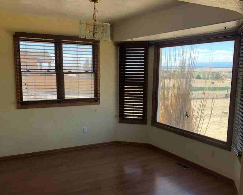 985 S Monterosa Dr - Photo 3 of 6