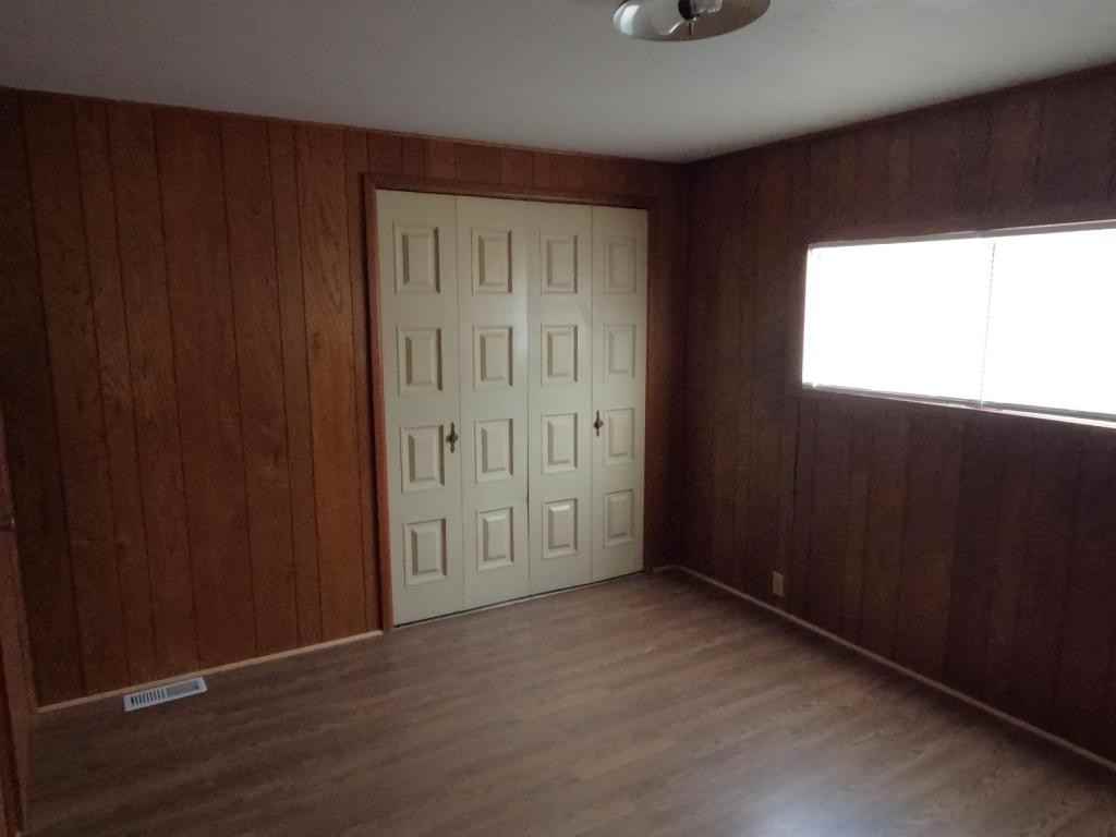 824 N Raynolds Ave - Photo 5 of 9