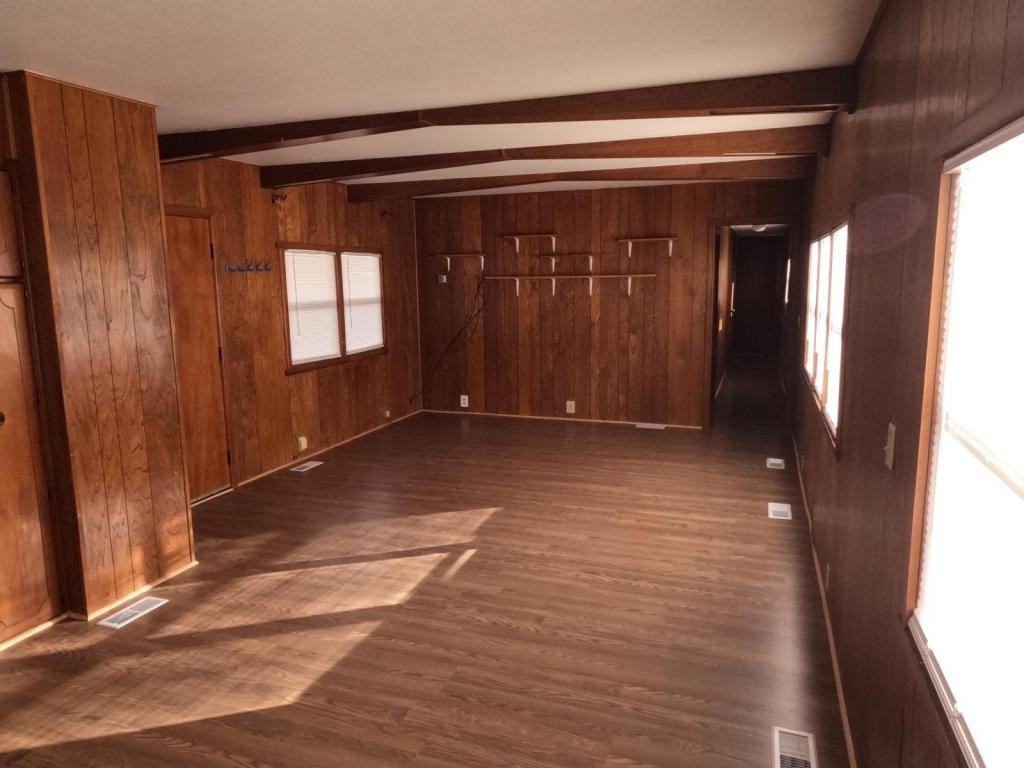 824 N Raynolds Ave - Photo 7 of 9