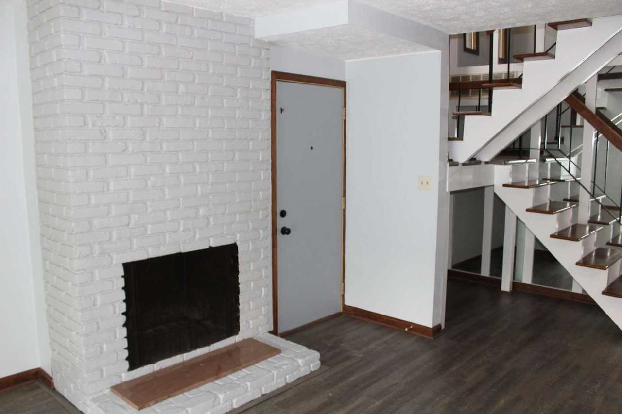 5600 Barton Rd - Photo 3 of 22