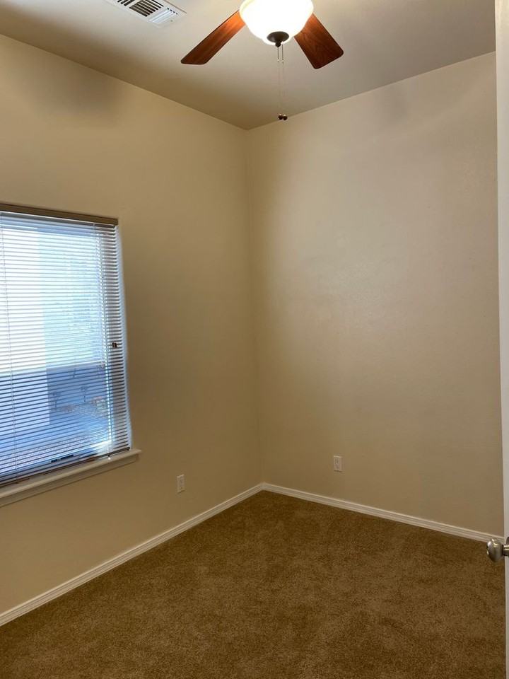 7 Ec Tucker Ct - Photo 3 of 26